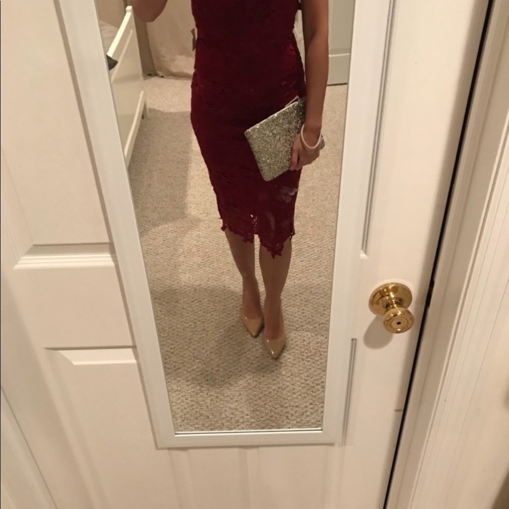 Red Dress - Picture 3 of 4